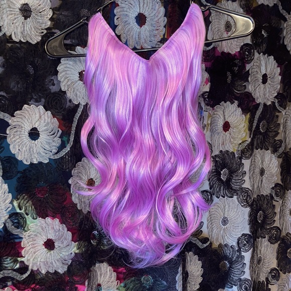 Other - NWOT💕Purple invisible wire hair extension